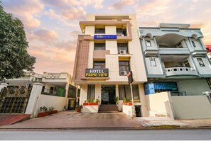 Front of property - Fabhotel Prime View (Jaipur)