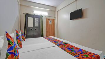 Egyptian cotton sheets, premium bedding, in-room safe, free WiFi