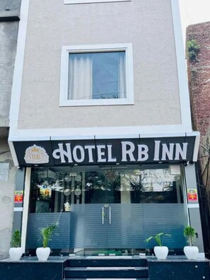 Exterior - Fabhotel Rb Inn (Amritsar)