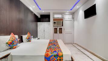 Egyptian cotton sheets, premium bedding, free WiFi, bed sheets