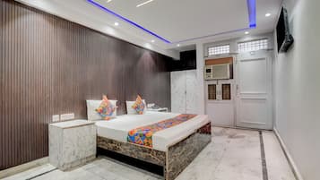 Egyptian cotton sheets, premium bedding, free WiFi, bed sheets