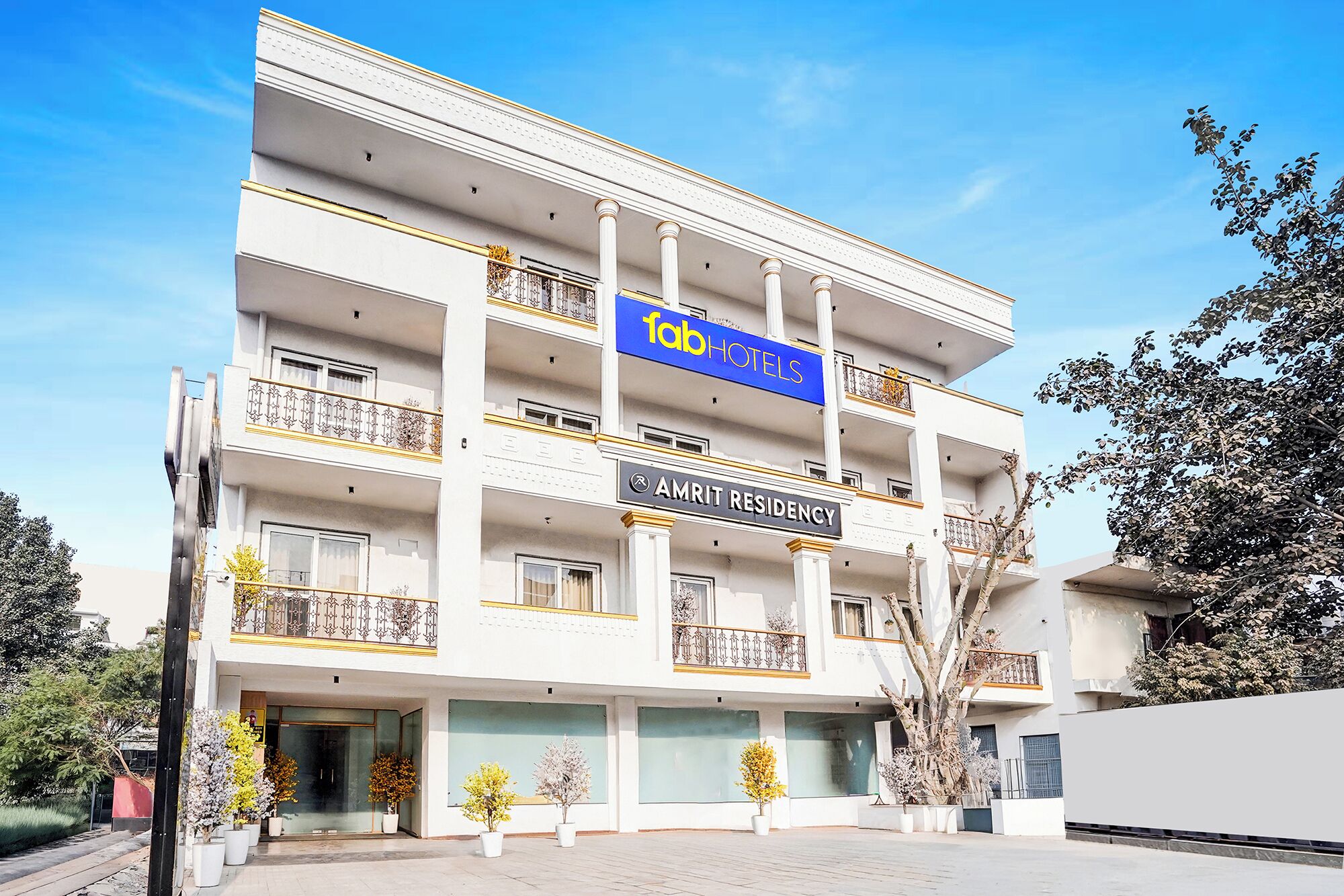 المنشأة من الخارج