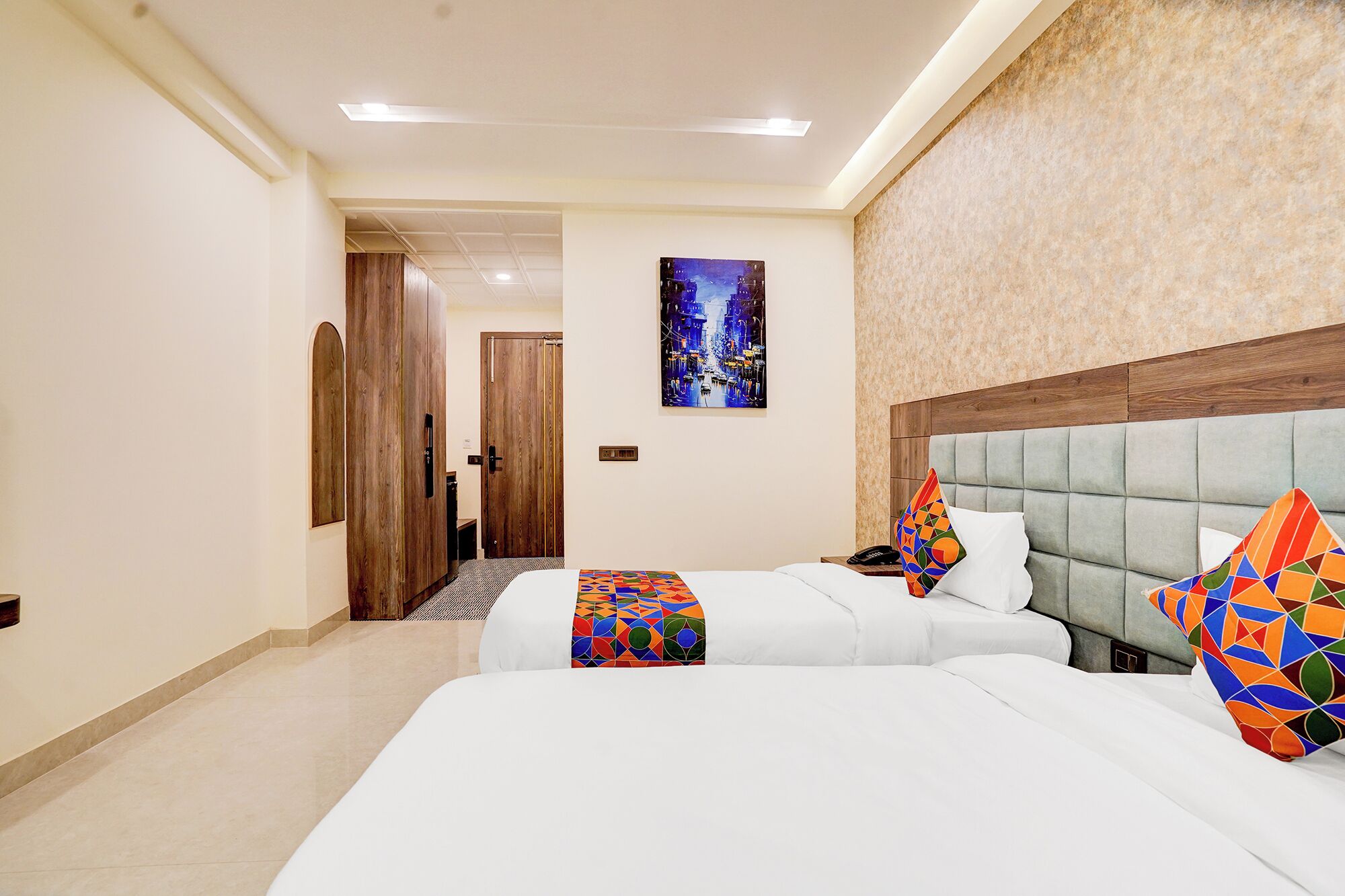 ผ้าปูที่นอนฝ้ายอียิปต์, เครื่องนอนระดับพรีเมียม, ตู้นิรภัยในห้องพัก