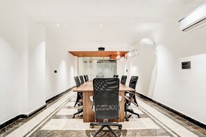 Meeting facility - FabHotel Amrit Luxury Inn - Near Candor Tech Space (Gurugram)