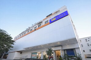 Exterior - Fabhotel Living Suits (Bangalore)