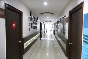 Lobby - Fabhotel Living Suits (Bangalore)