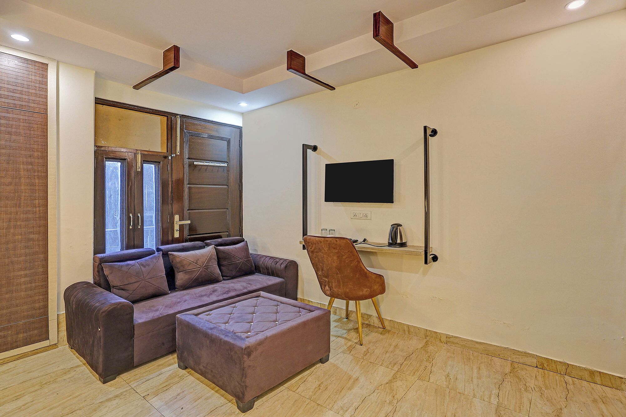 Egyptian cotton sheets, premium bedding, in-room safe, free WiFi