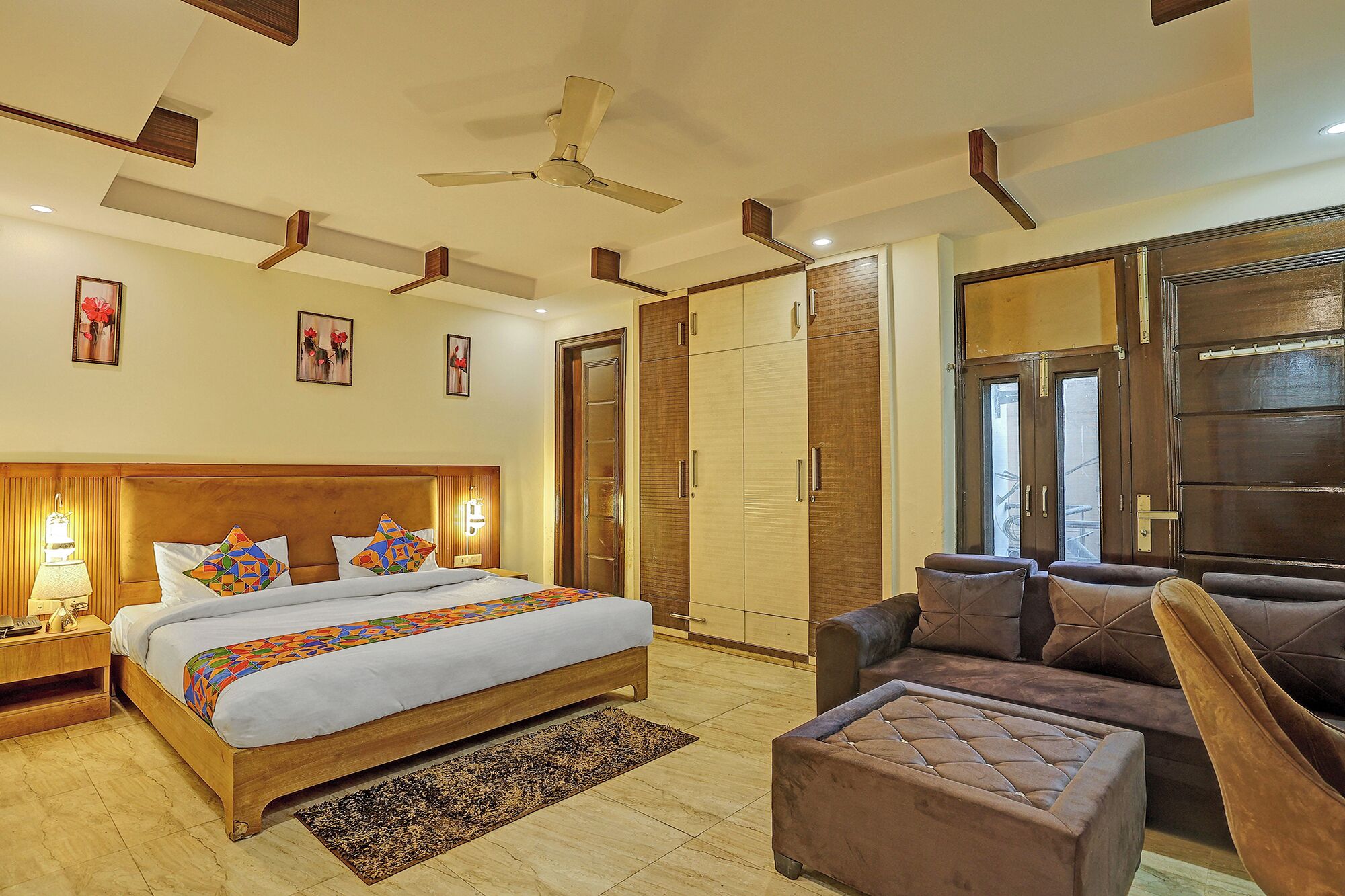 Egyptian cotton sheets, premium bedding, in-room safe, free WiFi