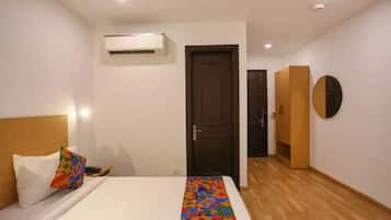 Egyptian cotton sheets, premium bedding, in-room safe, free WiFi