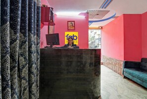 Reception - Fabhotel Binayak Inn (Kolkata)