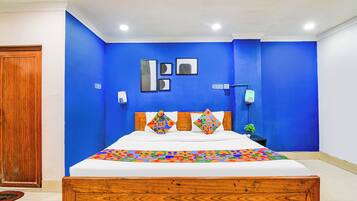 Deluxe Room | Egyptian cotton sheets, premium bedding, in-room safe, free WiFi