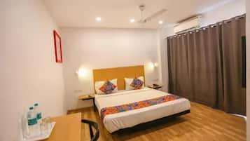 Deluxe Room | Egyptian cotton sheets, premium bedding, in-room safe, free WiFi