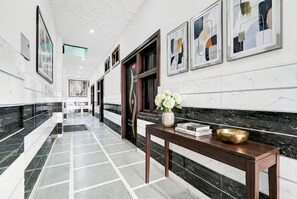 Lobby - Fabhotel Happy Stay I (Noida)