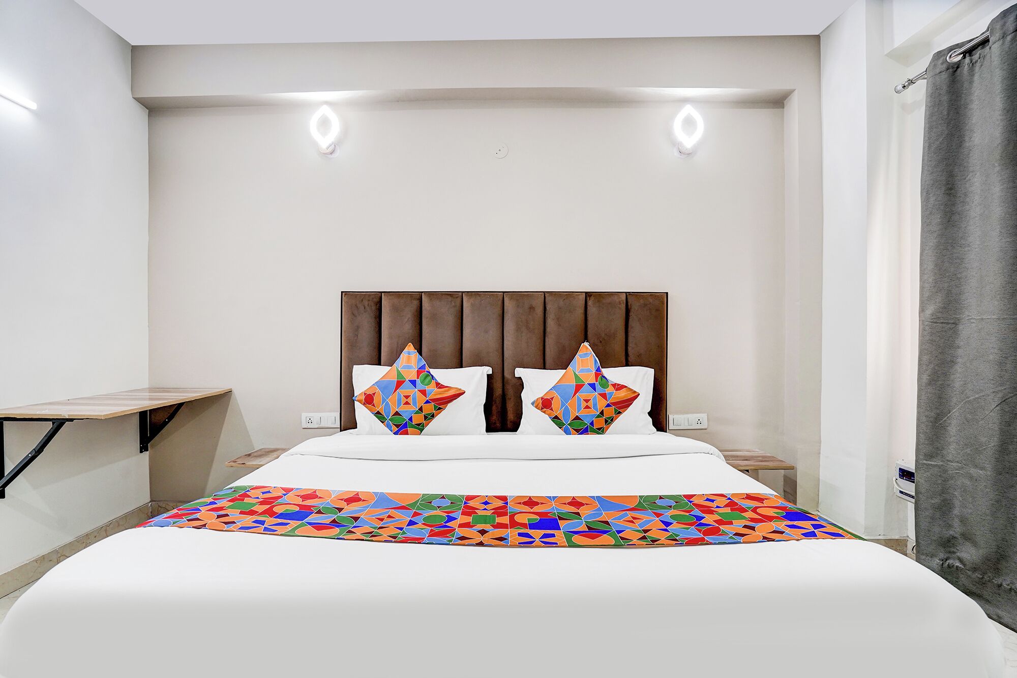 Egyptian cotton sheets, premium bedding, in-room safe, free WiFi