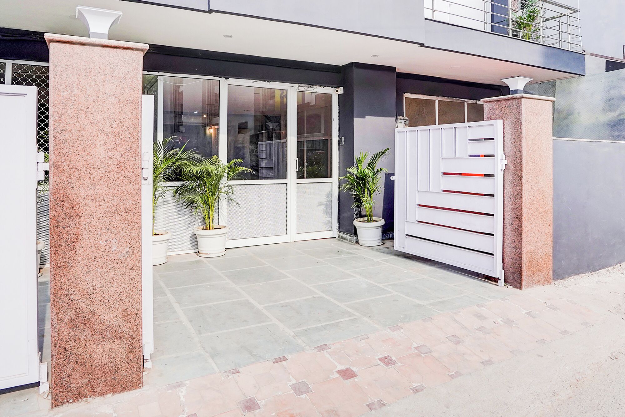 Entrada de la propiedad