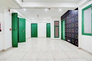 Lobby - Fabhotel Cyberhub Suits (Gurugram)