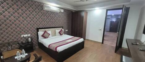 Habitación Premium | Sábanas de algodón egipcio, ropa de cama de alta calidad, caja fuerte