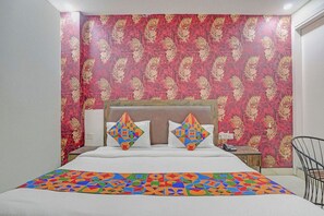 Egyptian cotton sheets, premium bedding, in-room safe, free WiFi - Fabhotel Dilnoor Stay (New Delhi)