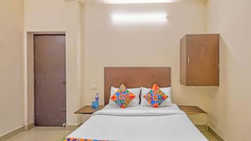 Egyptian cotton sheets, premium bedding, in-room safe, free WiFi