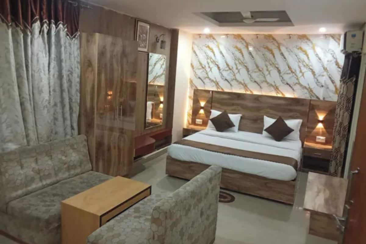 Deluxe Room | Egyptian cotton sheets, premium bedding, in-room safe, free WiFi