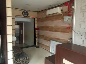 Lobby - Fabhotel Mj International (Lucknow)