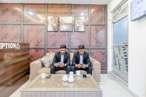 Lobby sitting area - Via Rustic Roots (Kanpur)