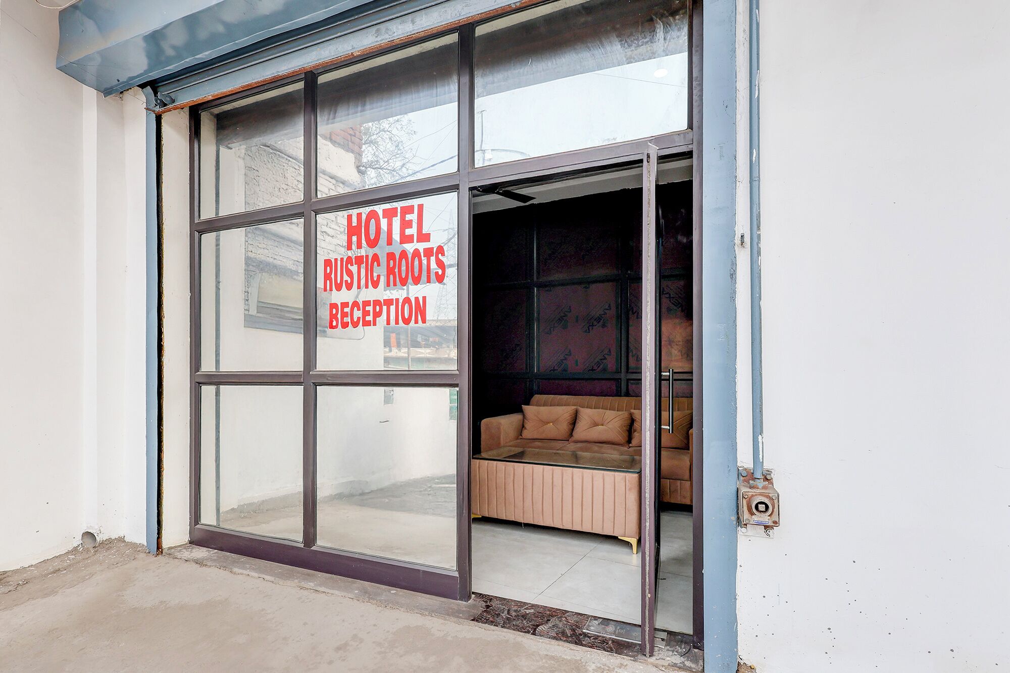 Entrada al alojamiento