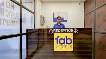 ฝ่ายต้อนรับ