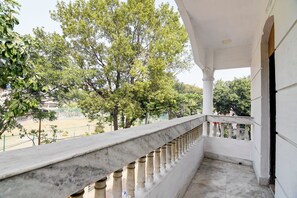 Lobby - Fabhotel Springwood (Barasat)