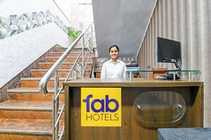 Reception - Fabhotel Springwood (Barasat)