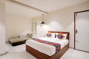 Egyptian cotton sheets, premium bedding, in-room safe, free WiFi