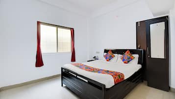 Deluxe Room | Egyptian cotton sheets, premium bedding, in-room safe, free WiFi