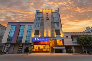 Exterior - Fabhotel Aishwarya (Kota)