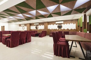 Restaurant - Fabhotel Aishwarya (Kota)
