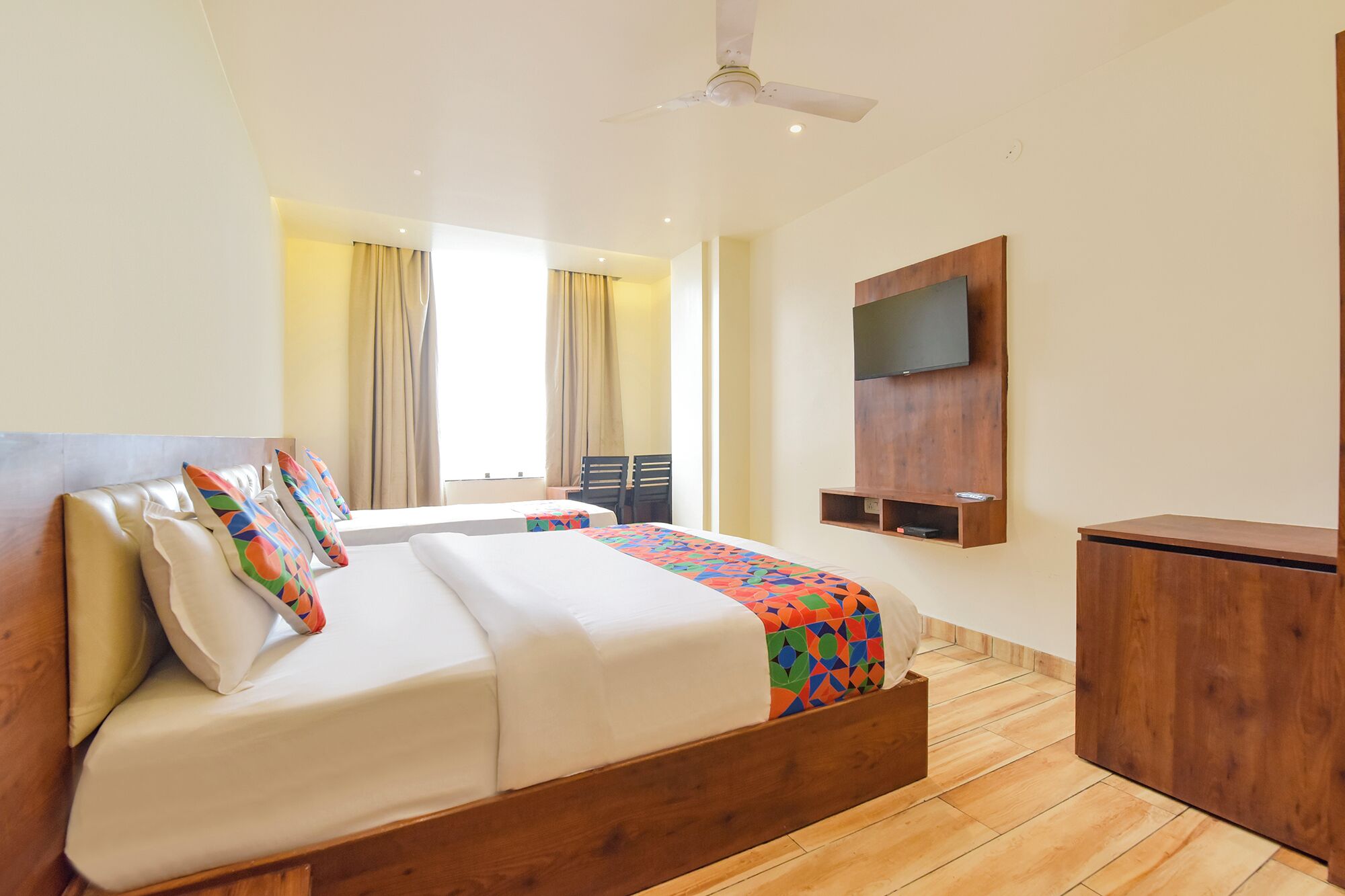 ผ้าปูที่นอนฝ้ายอียิปต์, เครื่องนอนระดับพรีเมียม, ตู้นิรภัยในห้องพัก