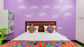 Egyptian cotton sheets, premium bedding, in-room safe, free WiFi