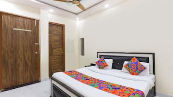 Egyptian cotton sheets, premium bedding, in-room safe, free WiFi