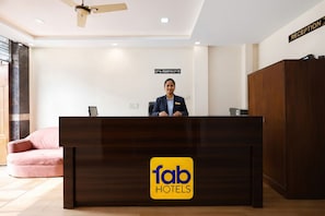 Reception - Via Omax (Kanpur)