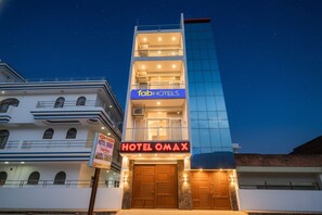 Exterior - Via Omax (Kanpur)
