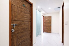 Lobby - Via Omax (Kanpur)