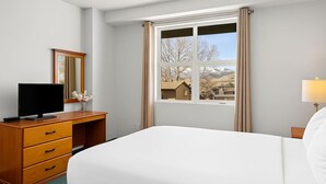 1 slaapkamer, een strijkplank/strijkijzer, gratis wifi, beddengoed