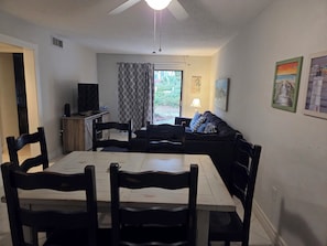 Interior - 2-bedroom condo in charming Hilton Head Island 5 minute walk to the beach (Hilton Head Island)