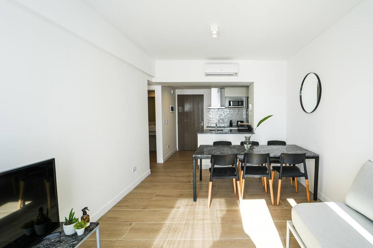 Apartment, 2 Bedrooms | Ruang kerja komputer riba, Wi-fi percuma