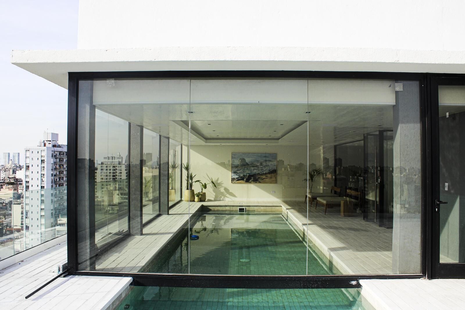 Piscine couverte, piscine extérieure