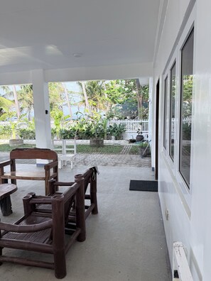 Terrace/patio - Bateria Seaside Lodge (San Esteban)