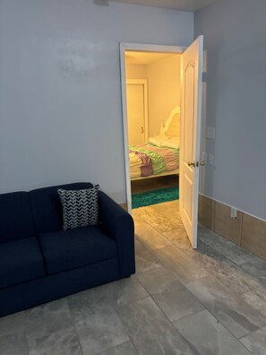 Tabla de planchar con plancha y wifi