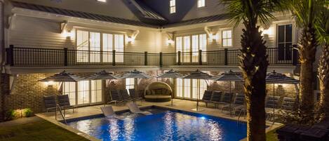 Et oppvarmet basseng