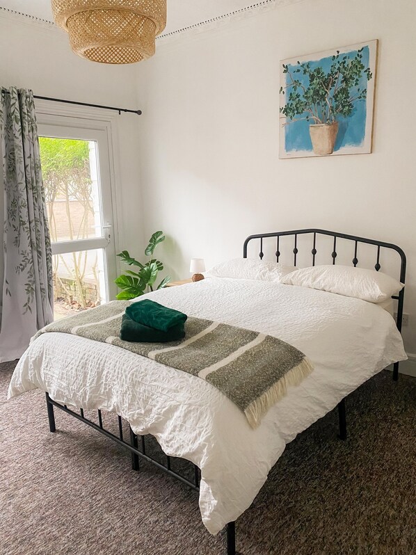 1 bedroom, iron/ironing board, WiFi