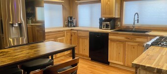 Cozy river cottage, 2bedroom 2bathroom in charming Beaverton
