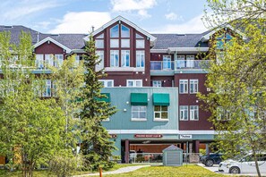 Exterior - Rockies 1BR Haven in CanmoreDT near Banf, Sleeps 4 (Canmore)